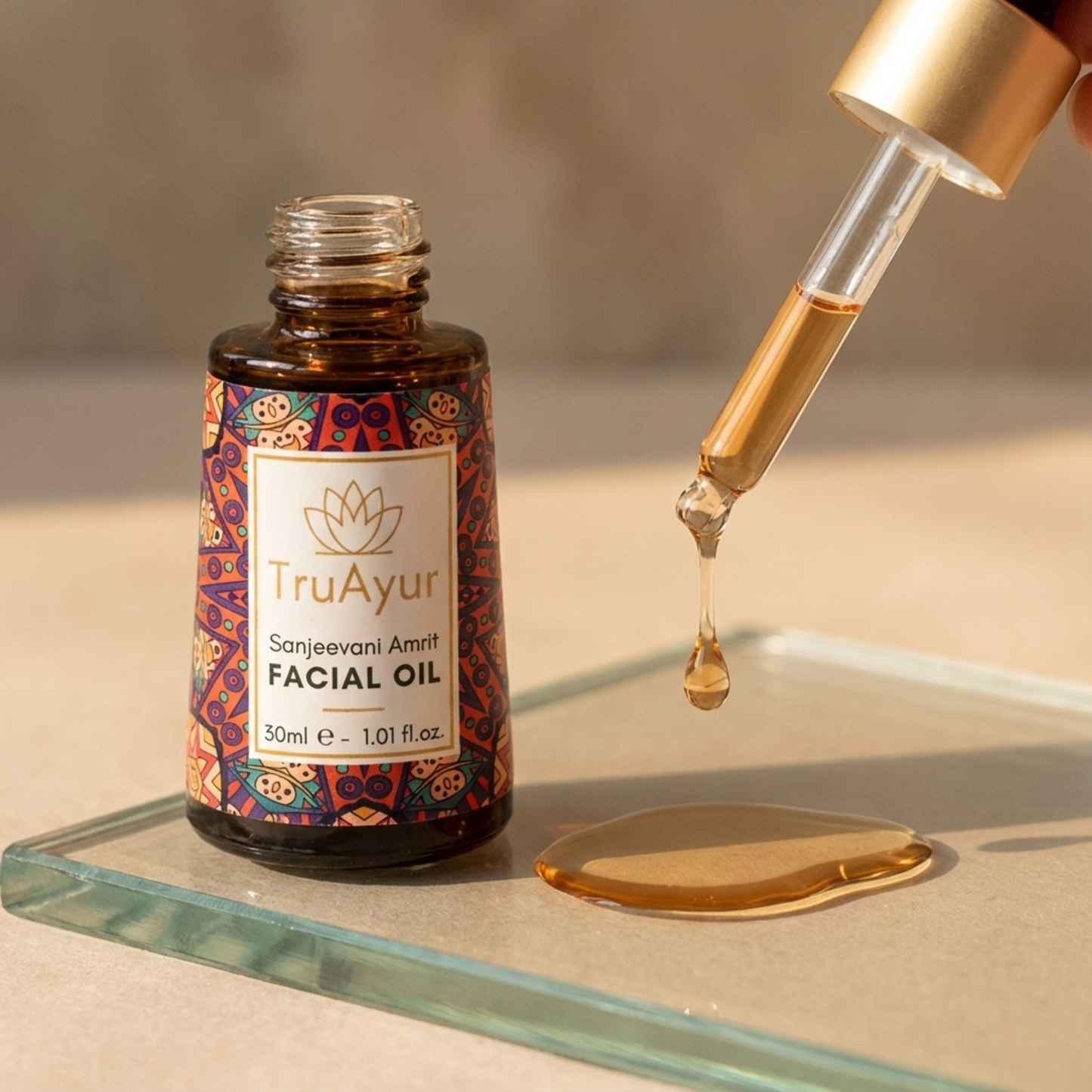 Ayurvedisk anti-aging nat ansigtsolie med Bakuchi-olie, dadler og litchi